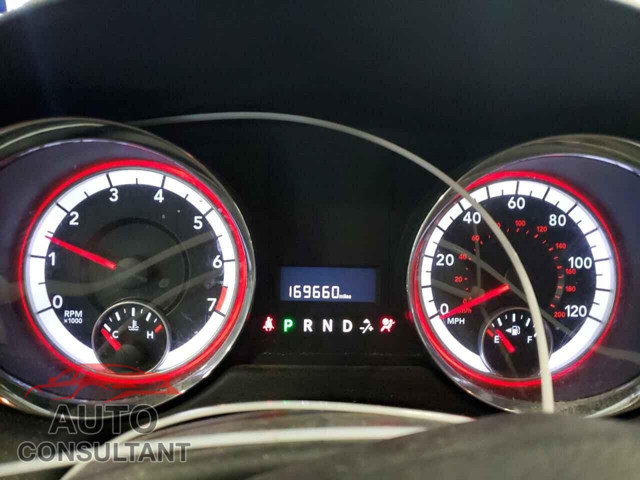 DODGE CARAVAN 2011 - 2D4RN3DG8BR682607