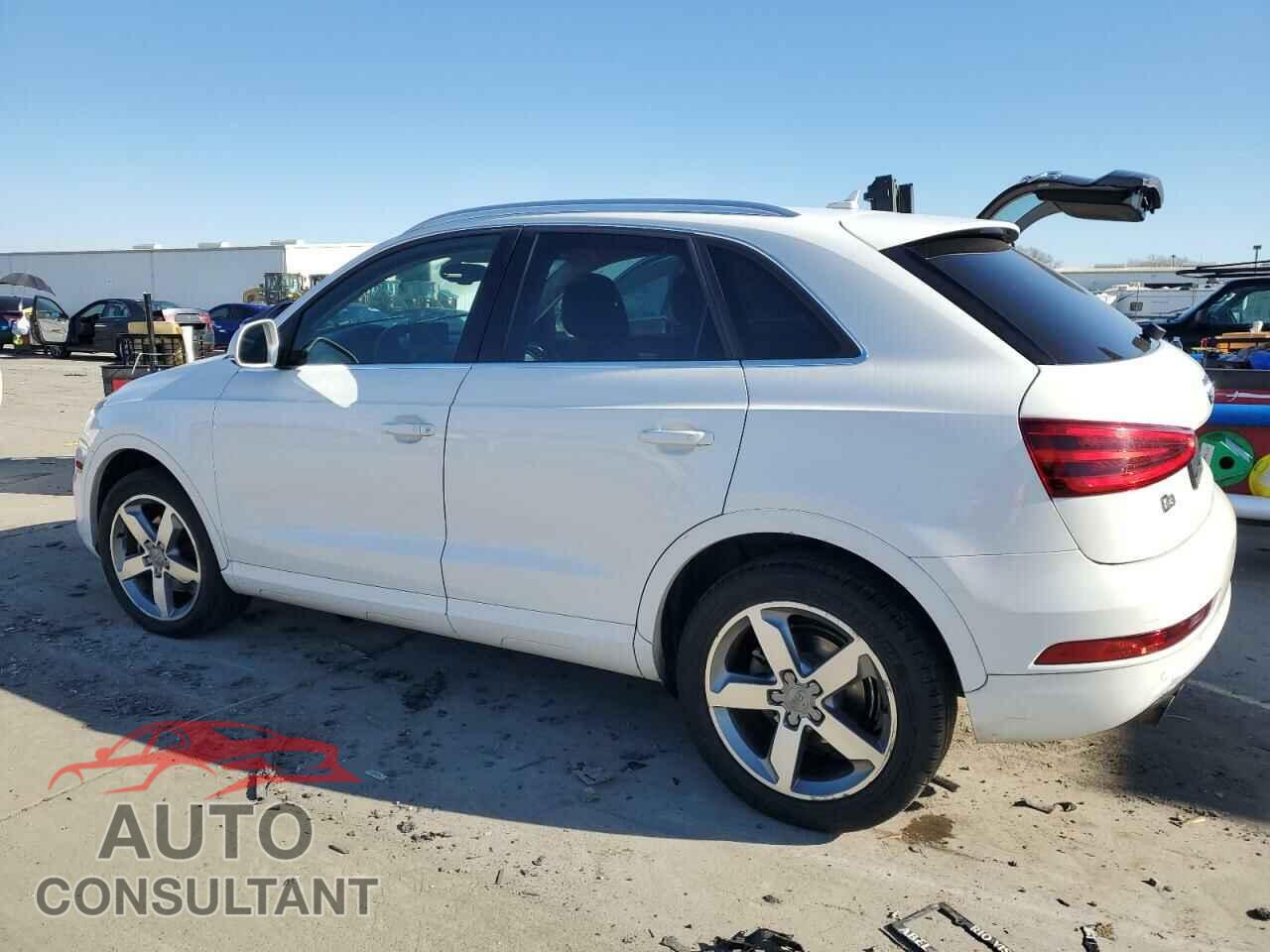 AUDI Q3 2015 - WA1BFCFSXFR009708