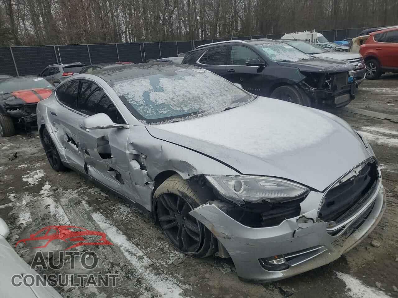 TESLA MODEL S 2013 - 5YJSA1AC9DFP10705