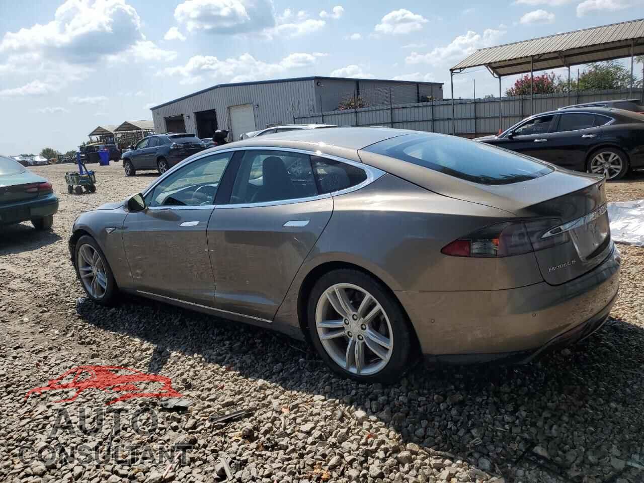 TESLA MODEL S 2015 - 5YJSA1E25FF102636