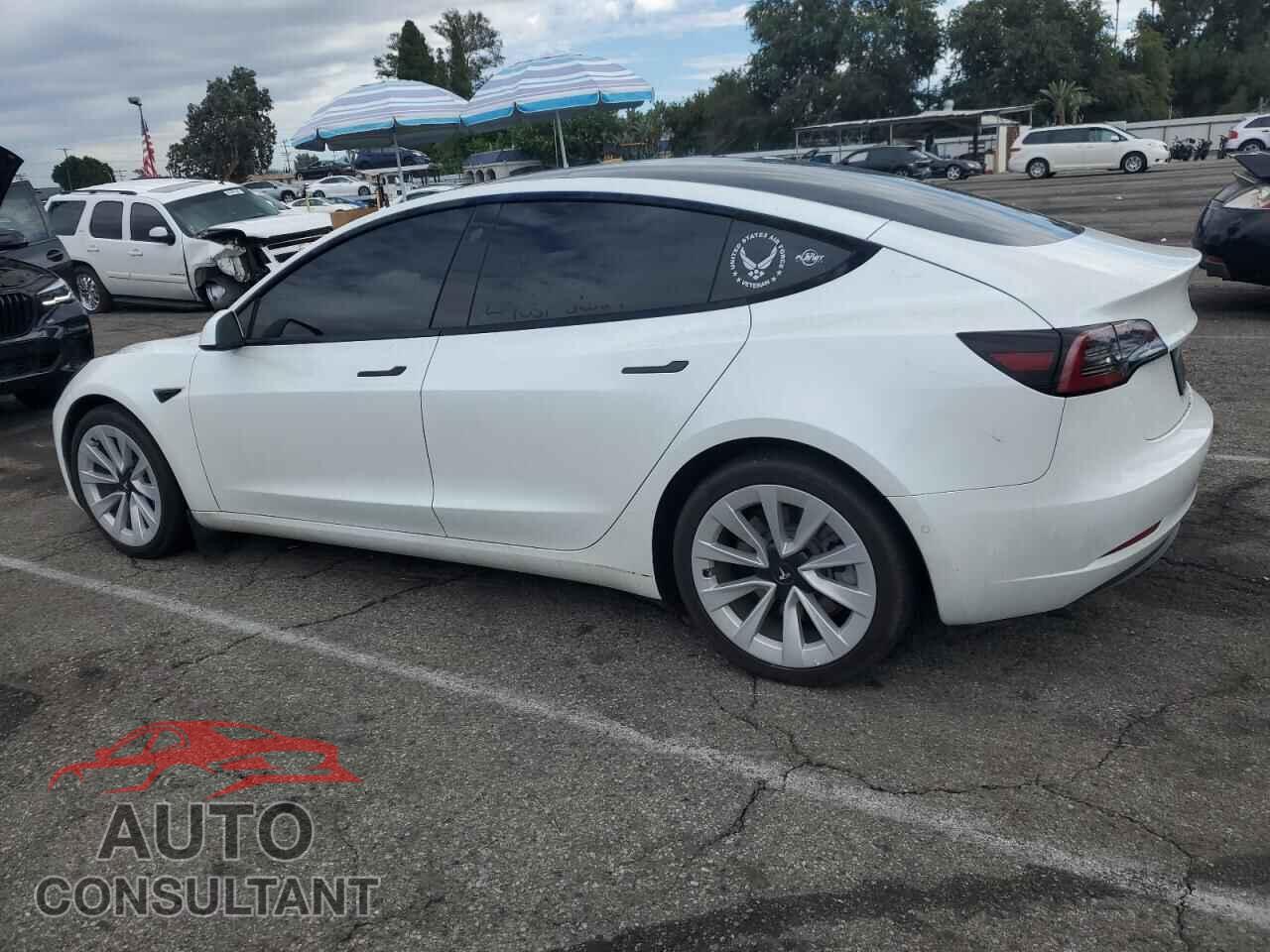 TESLA MODEL 3 2022 - 5YJ3E1EB8NF348006