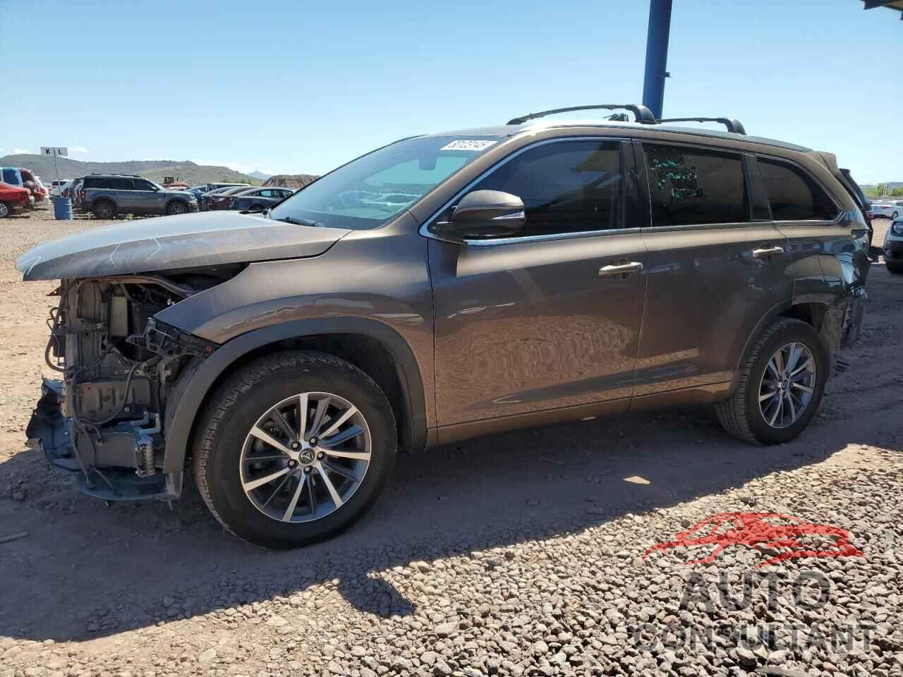 TOYOTA HIGHLANDER 2018 - 5TDKZRFH9JS245345