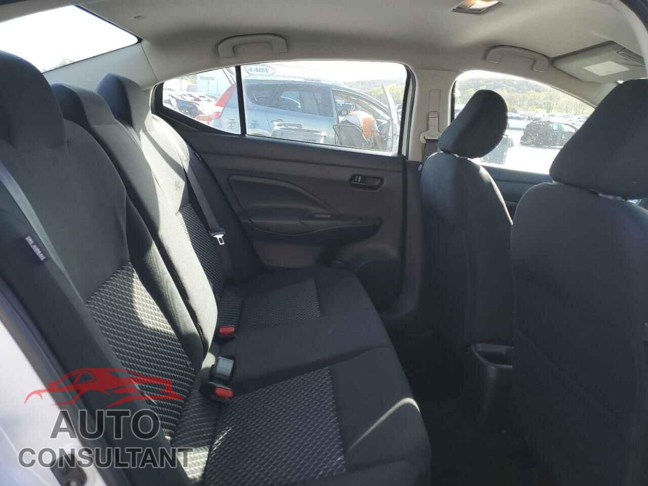 NISSAN VERSA 2021 - 3N1CN8DV5ML816913