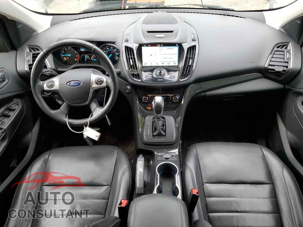 FORD ESCAPE 2016 - 1FMCU9J97GUC83532