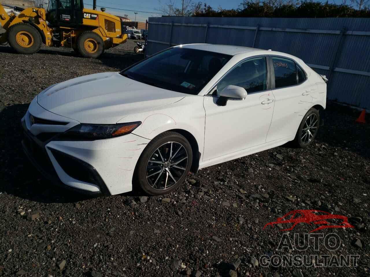 TOYOTA CAMRY 2022 - 4T1G11AK5NU043990