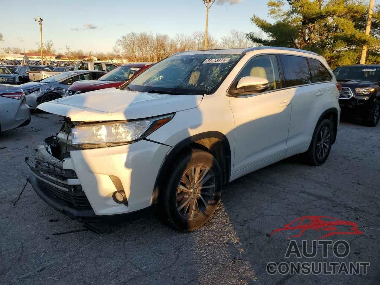 TOYOTA HIGHLANDER 2018 - 5TDJZRFH4JS836307