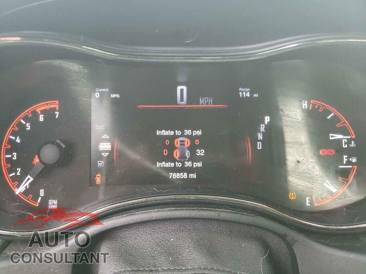 DODGE DURANGO 2018 - 1C4SDJCT2JC495827