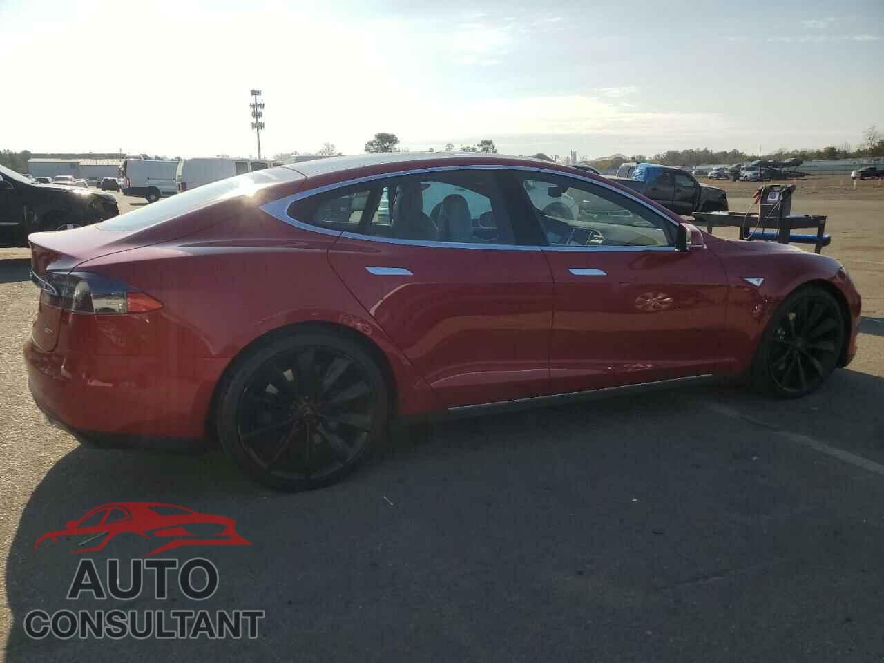 TESLA MODEL S 2015 - 5YJSA1E29FF118418