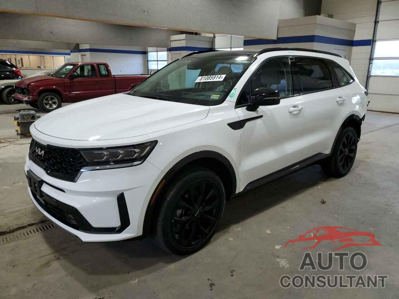 KIA SORENTO 2023 - 5XYRKDLF7PG185208