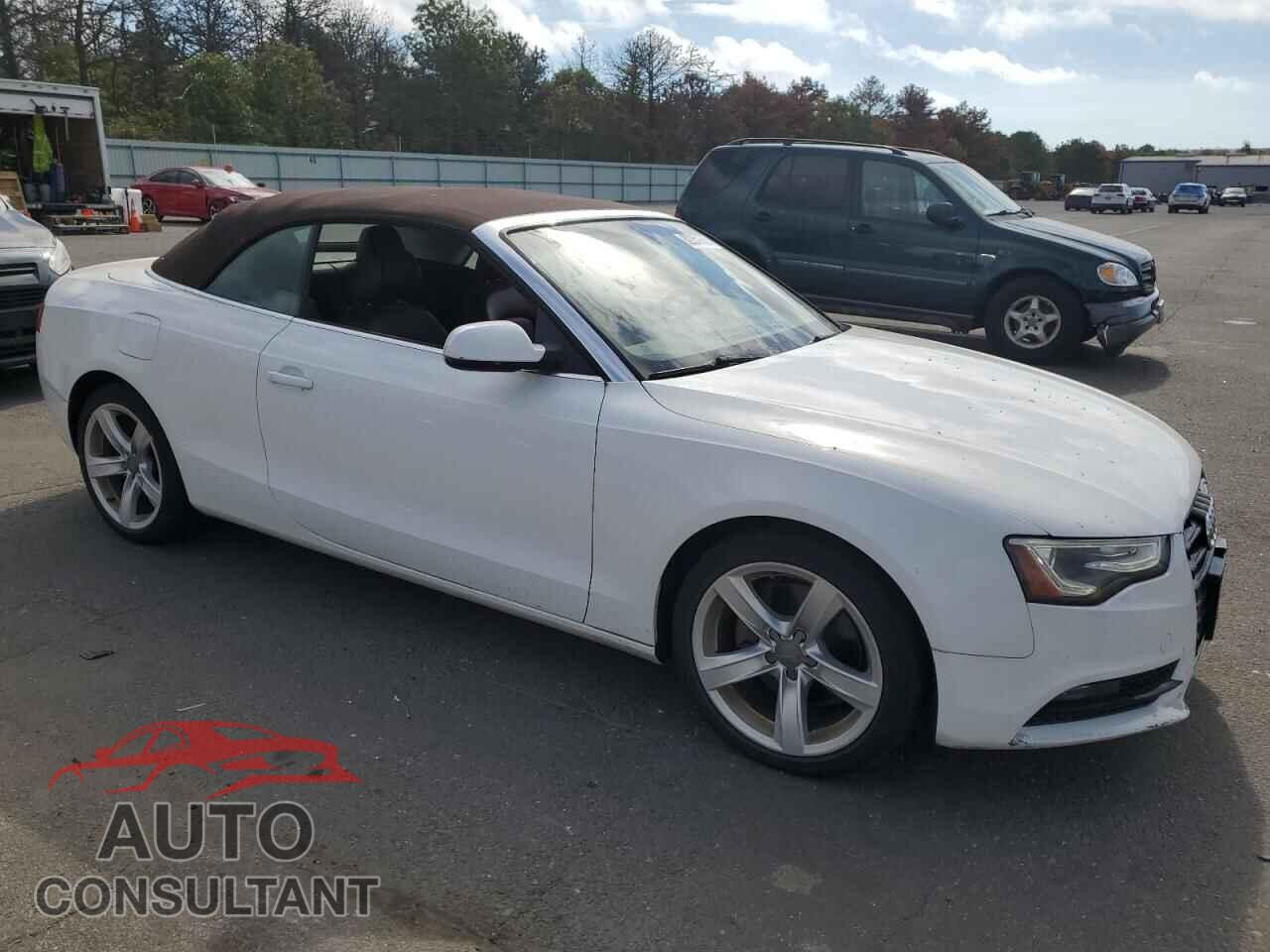 AUDI A5 2013 - WAUCFAFH6DN017633