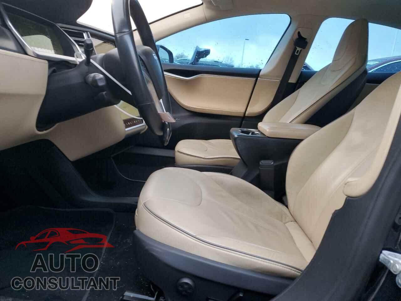 TESLA MODEL S 2013 - 5YJSA1CP8DFP06581