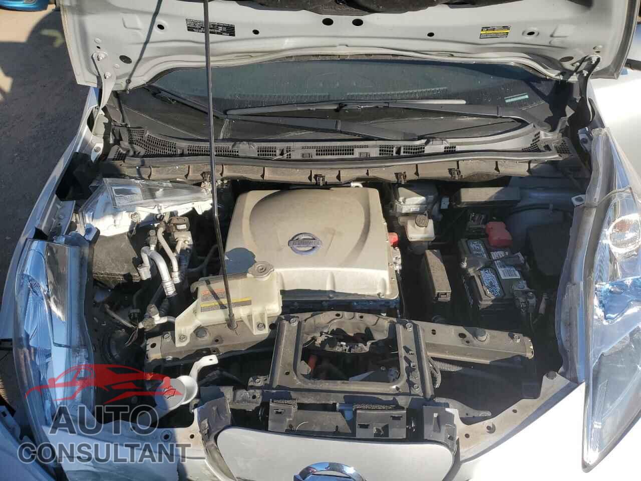 NISSAN LEAF 2015 - 1N4AZ0CP5FC318700