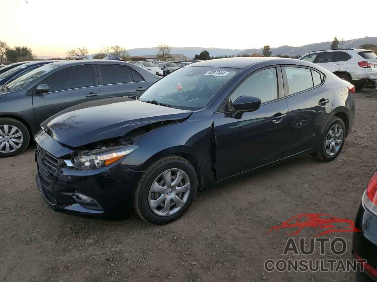 MAZDA 3 2018 - 3MZBN1U75JM191904