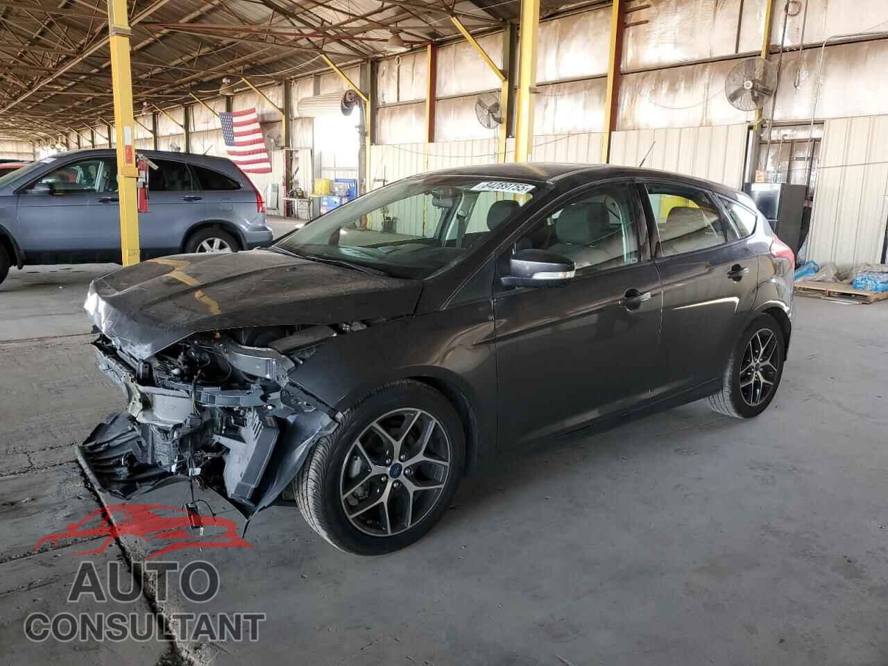 FORD FOCUS 2017 - 1FADP3M25HL212032