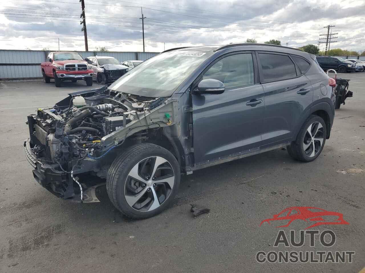 HYUNDAI TUCSON 2018 - KM8J3CA23JU631067