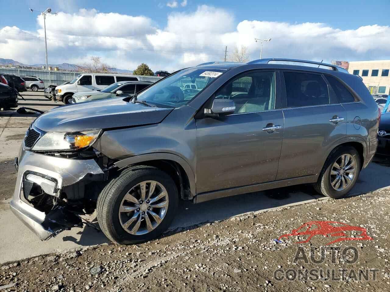 KIA SORENTO 2013 - 5XYKW4A28DG364195