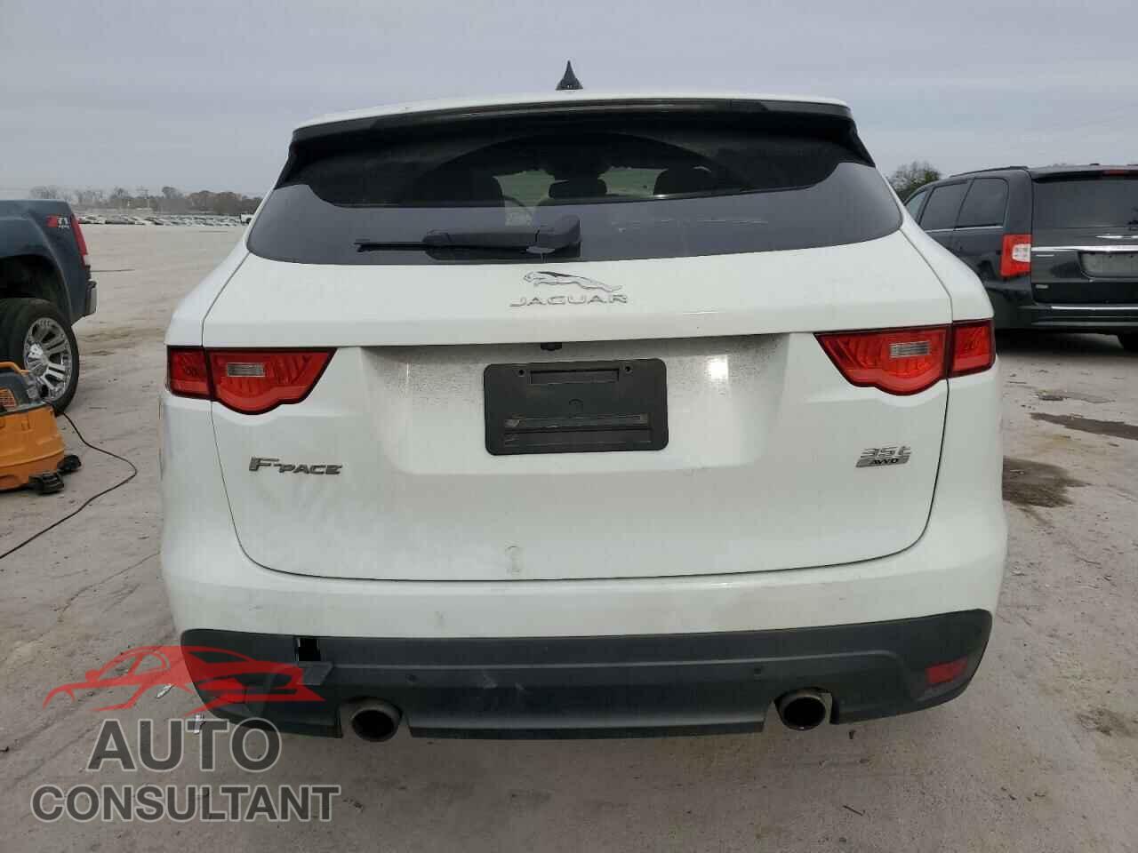 JAGUAR F-PACE 2017 - SADCK2BV8HA496557
