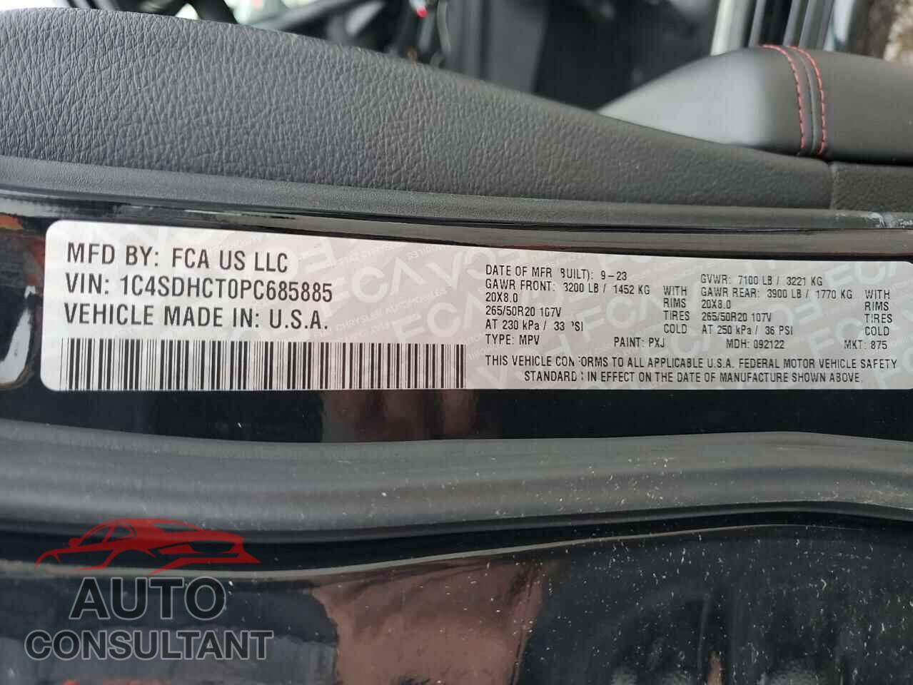 DODGE DURANGO 2023 - 1C4SDHCT0PC685885