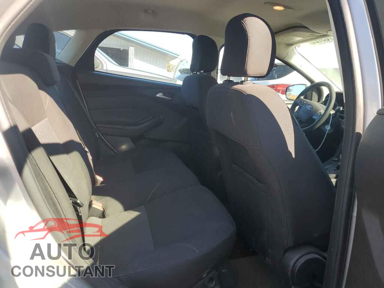 FORD FOCUS 2016 - 1FADP3K29GL217154