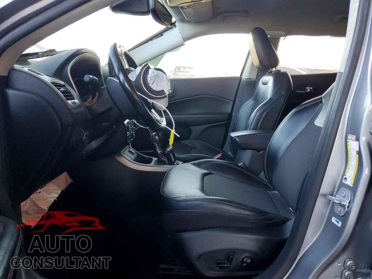 JEEP COMPASS 2020 - 3C4NJCBB5LT141236