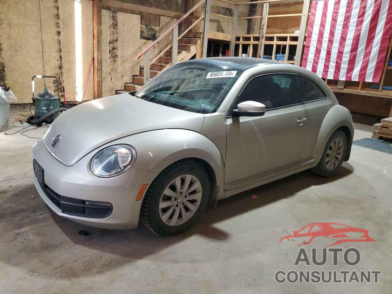 VOLKSWAGEN BEETLE 2013 - 3VWJX7AT1DM683134