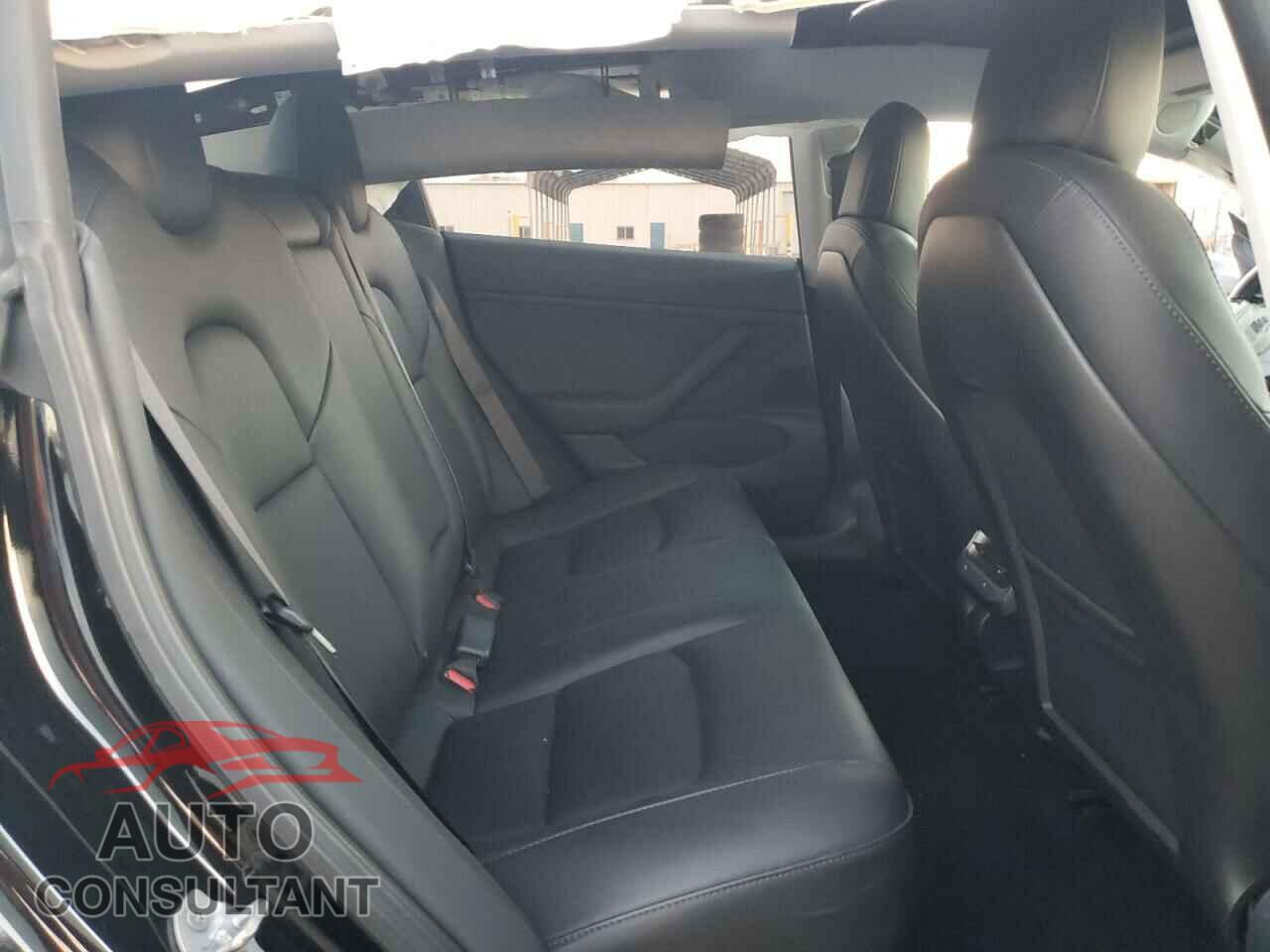 TESLA MODEL 3 2019 - 5YJ3E1EA3KF323825
