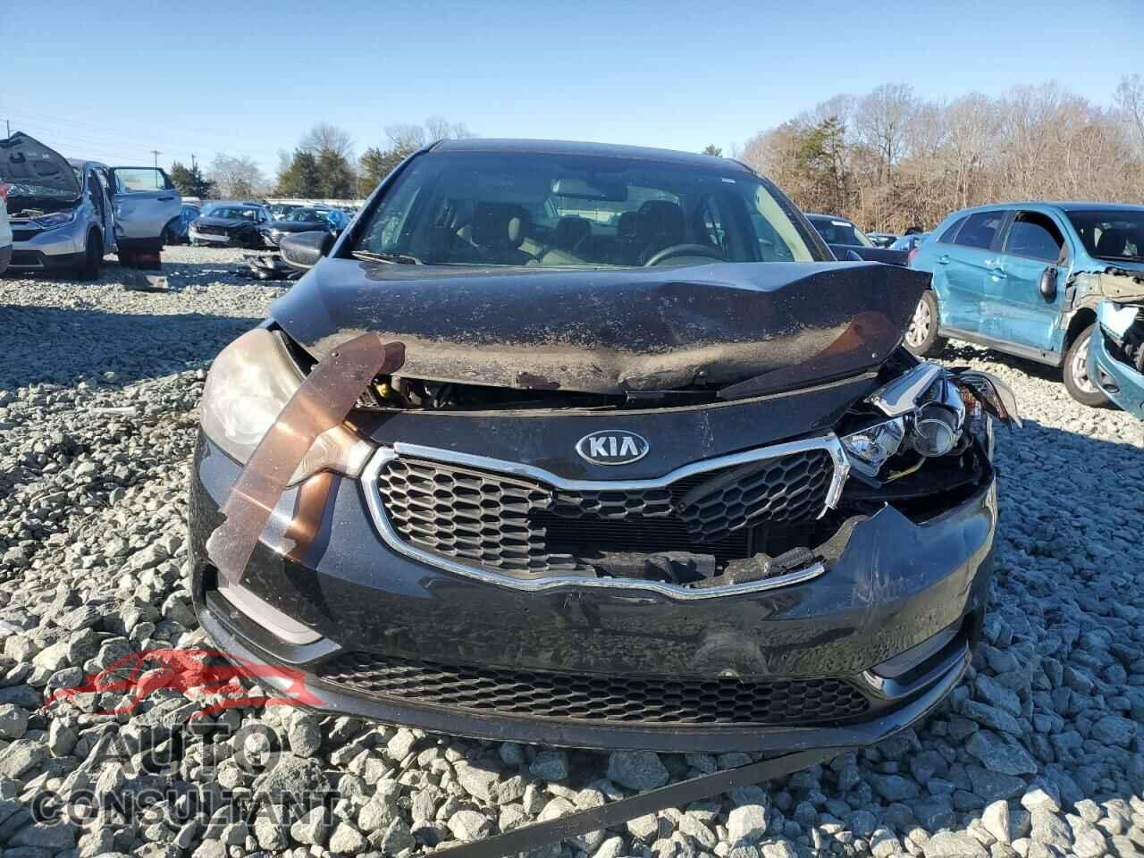 KIA FORTE 2015 - KNAFK4A67F5423357