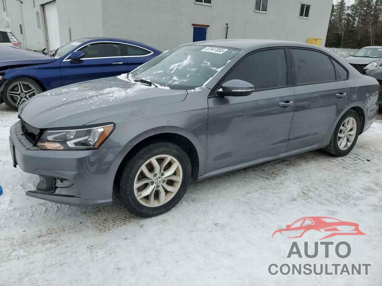 VOLKSWAGEN PASSAT 2018 - 1VWAA7A32JC030956