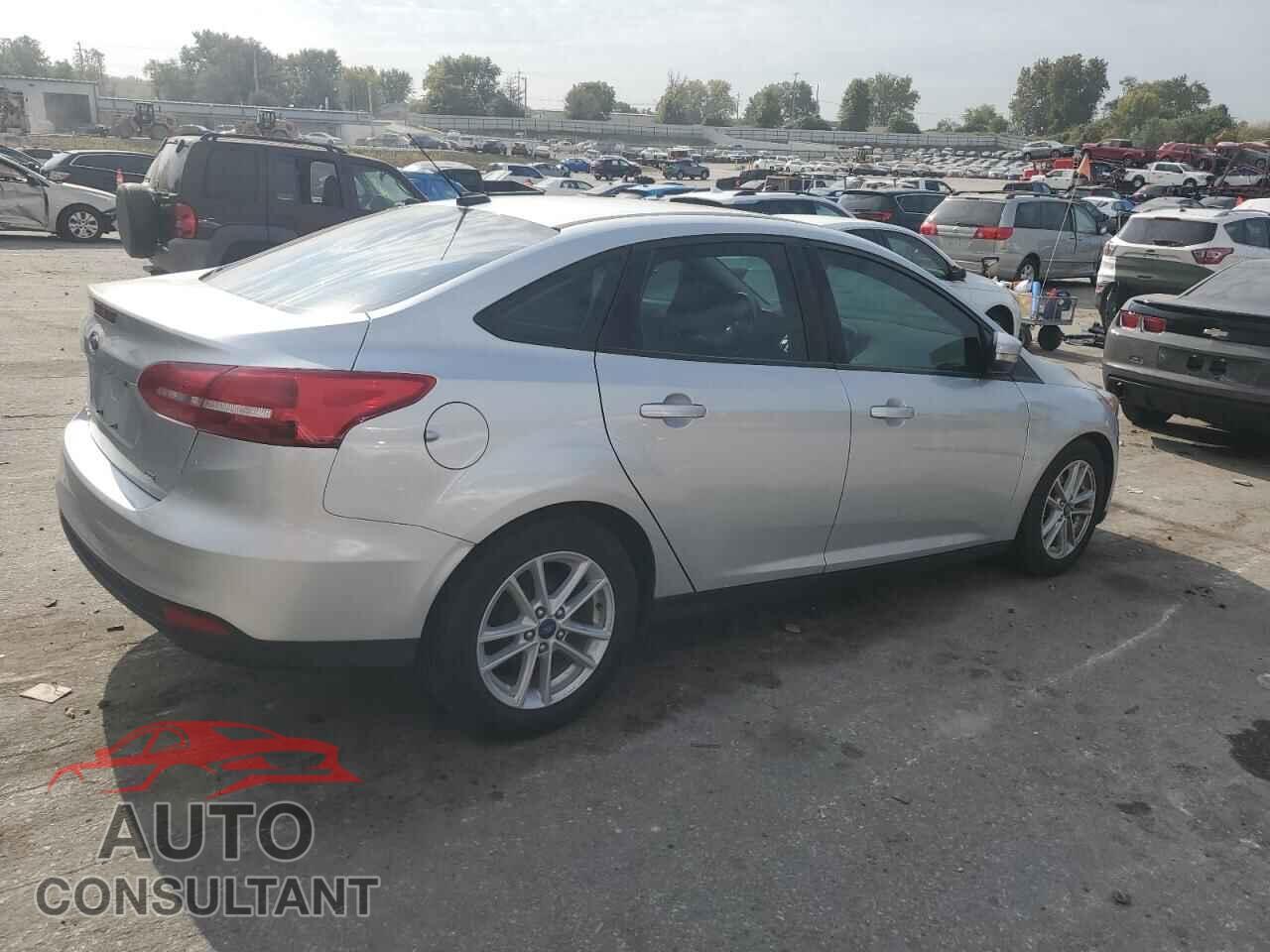 FORD FOCUS 2017 - 1FADP3F22HL328446