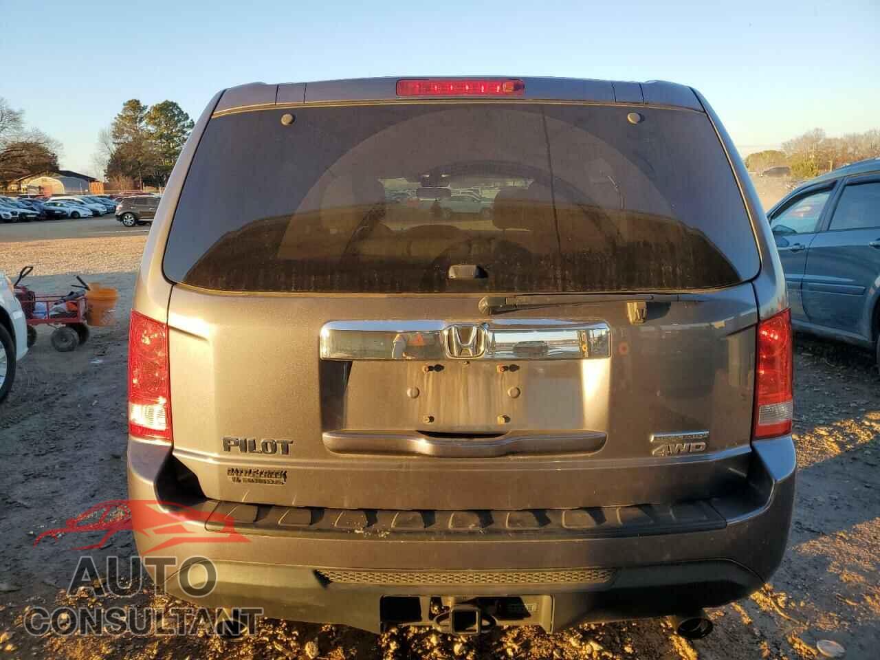 HONDA PILOT 2015 - 5FNYF4H39FB077306