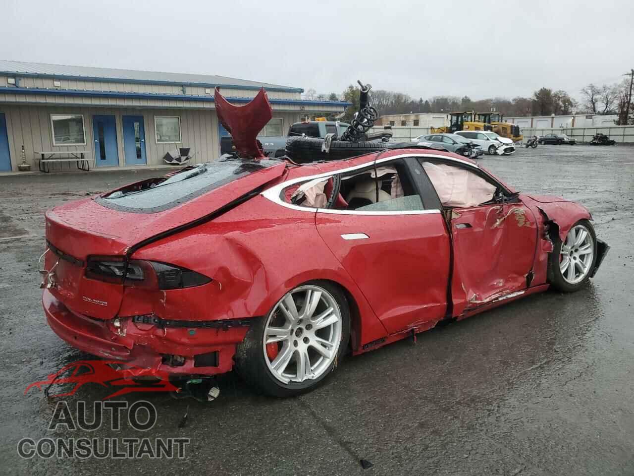 TESLA MODEL S 2021 - 5YJSA1E40MF425796