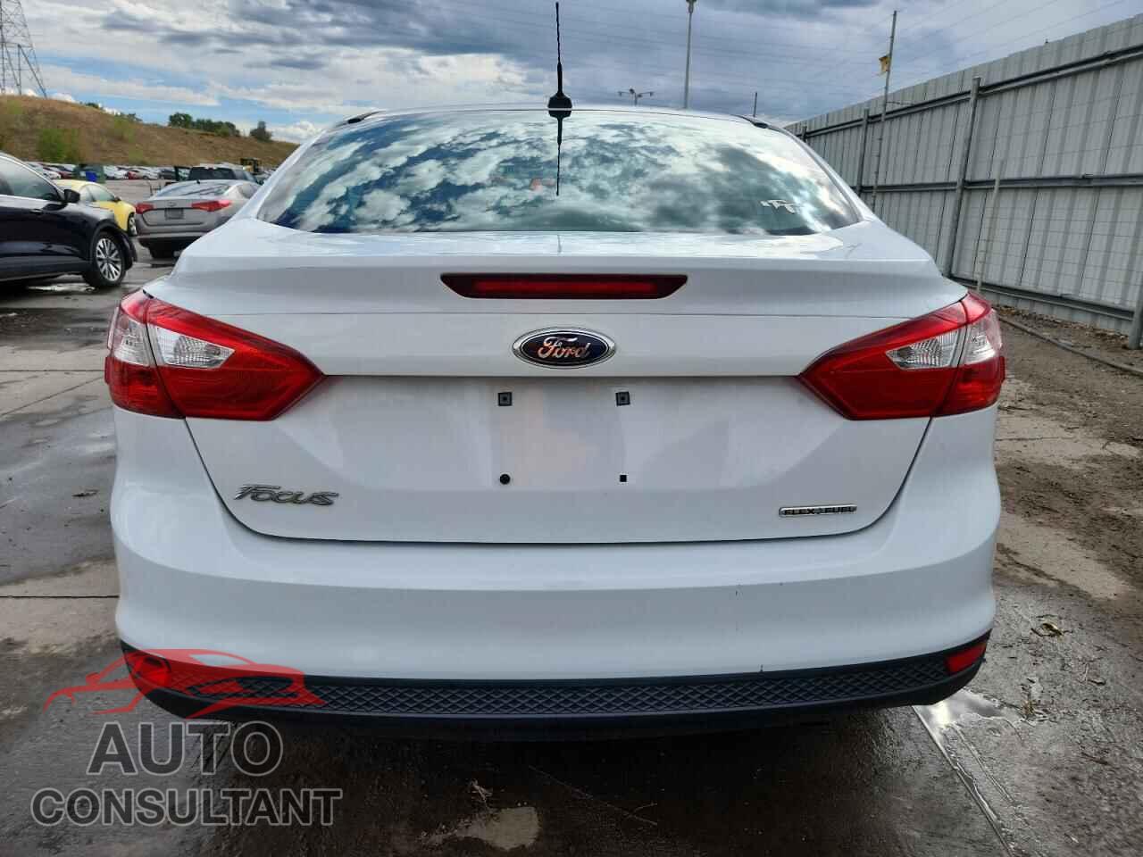 FORD FOCUS 2013 - 1FADP3E29DL334594