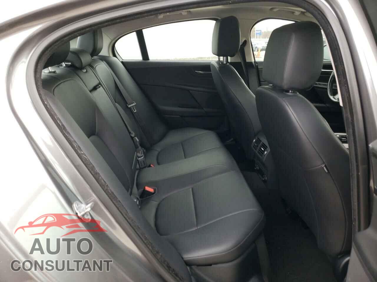 JAGUAR XE 2017 - SAJAJ4BN8HA971675