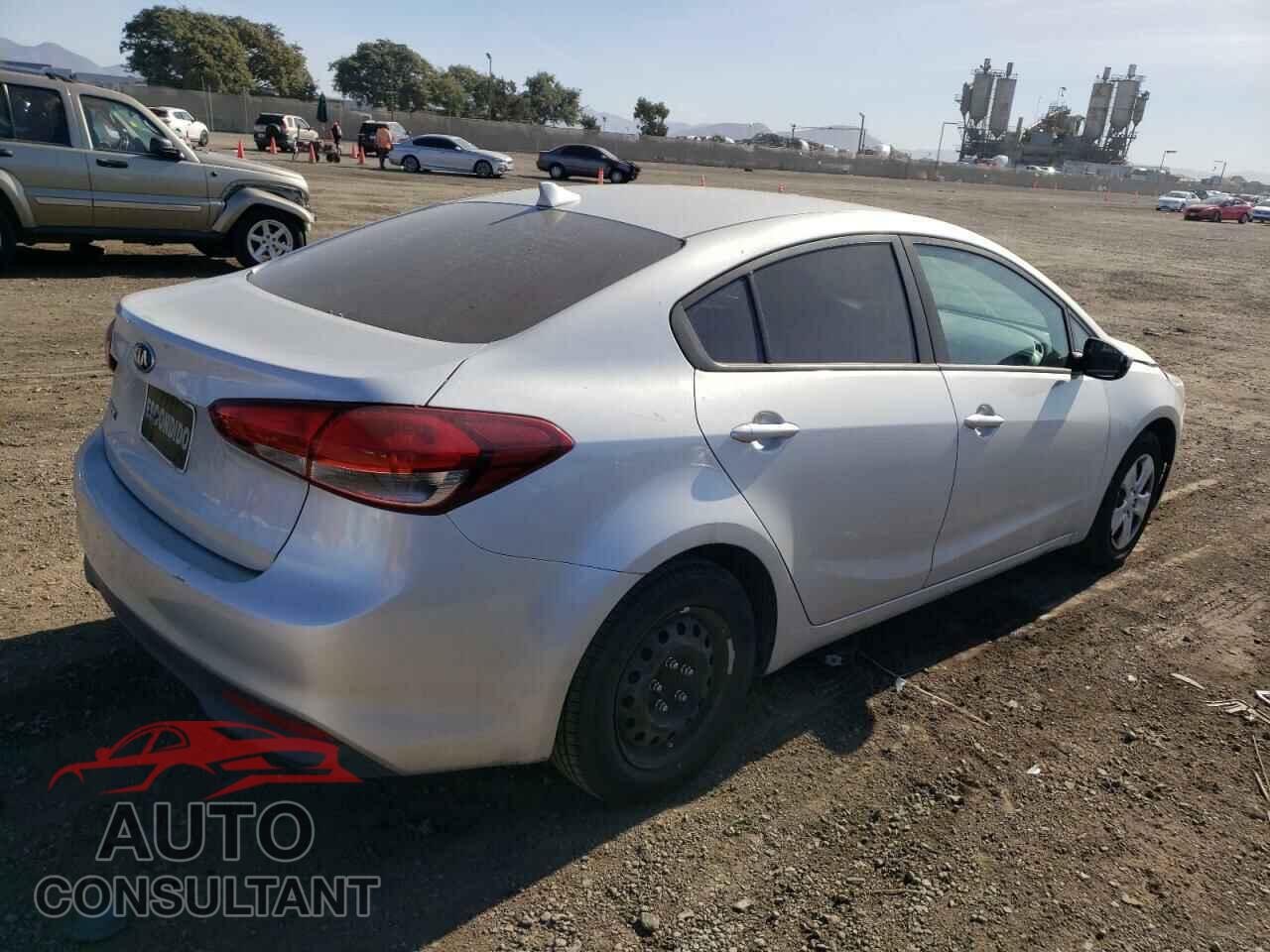 KIA FORTE 2017 - 3KPFK4A73HE030247