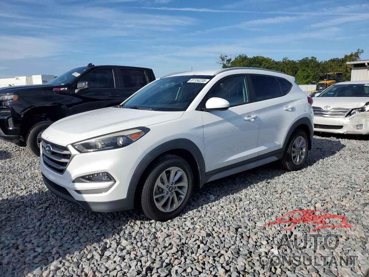 HYUNDAI TUCSON 2018 - KM8J33A44JU801387