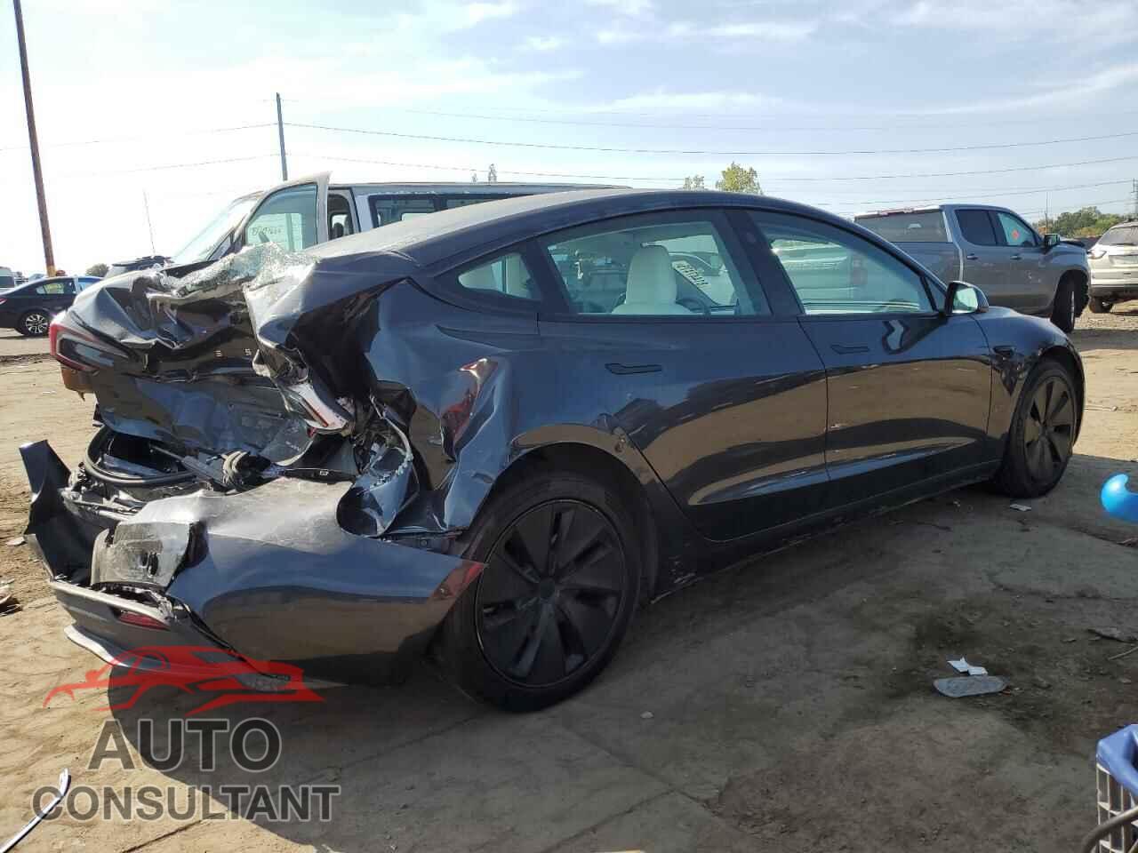 TESLA MODEL 3 2024 - 5YJ3E1EB7RF843965