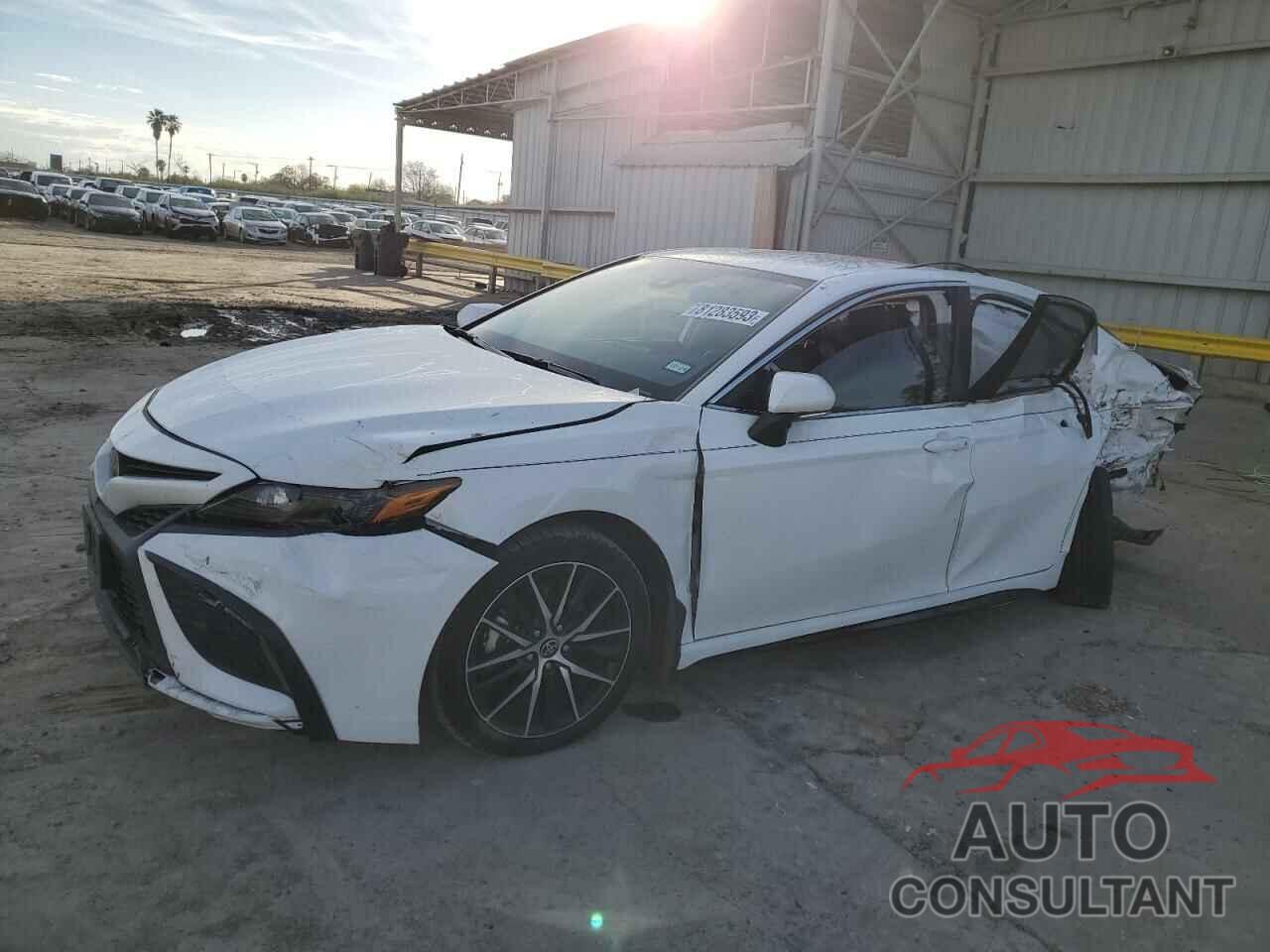TOYOTA CAMRY 2023 - 4T1G11AK0PU735755