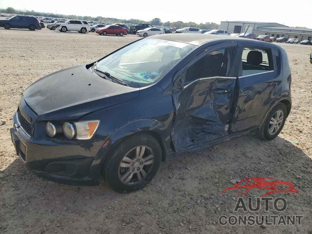 CHEVROLET SONIC 2015 - 1G1JC6SH7F4141644