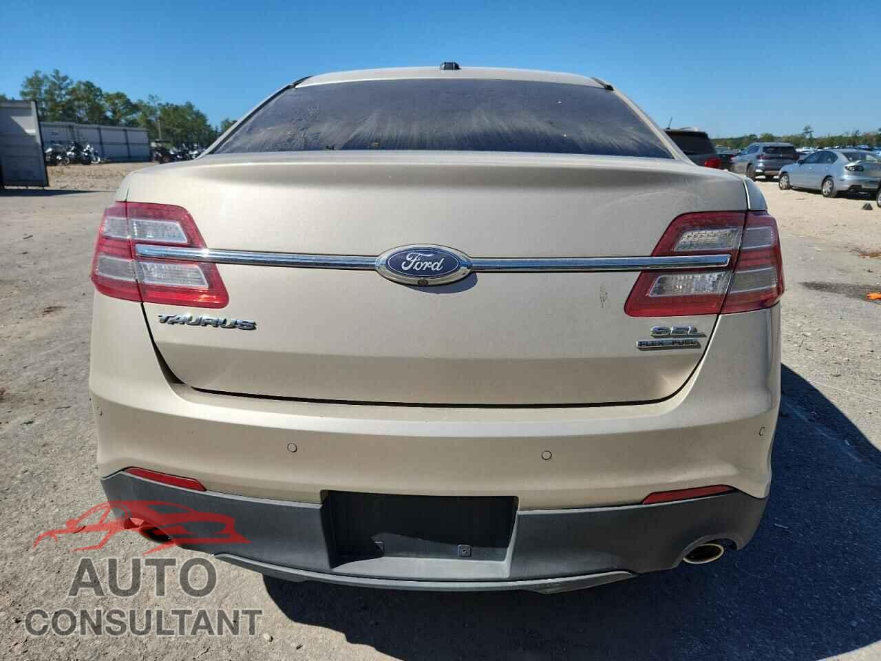 FORD TAURUS 2017 - 1FAHP2E88HG109906