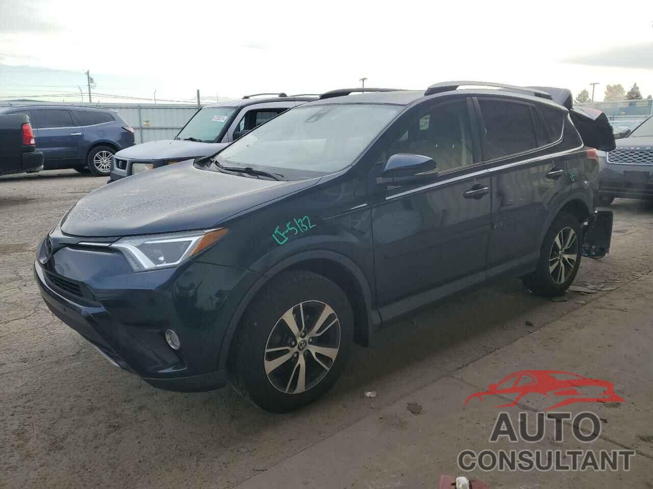 TOYOTA RAV4 2018 - JTMRFREV9JJ722433