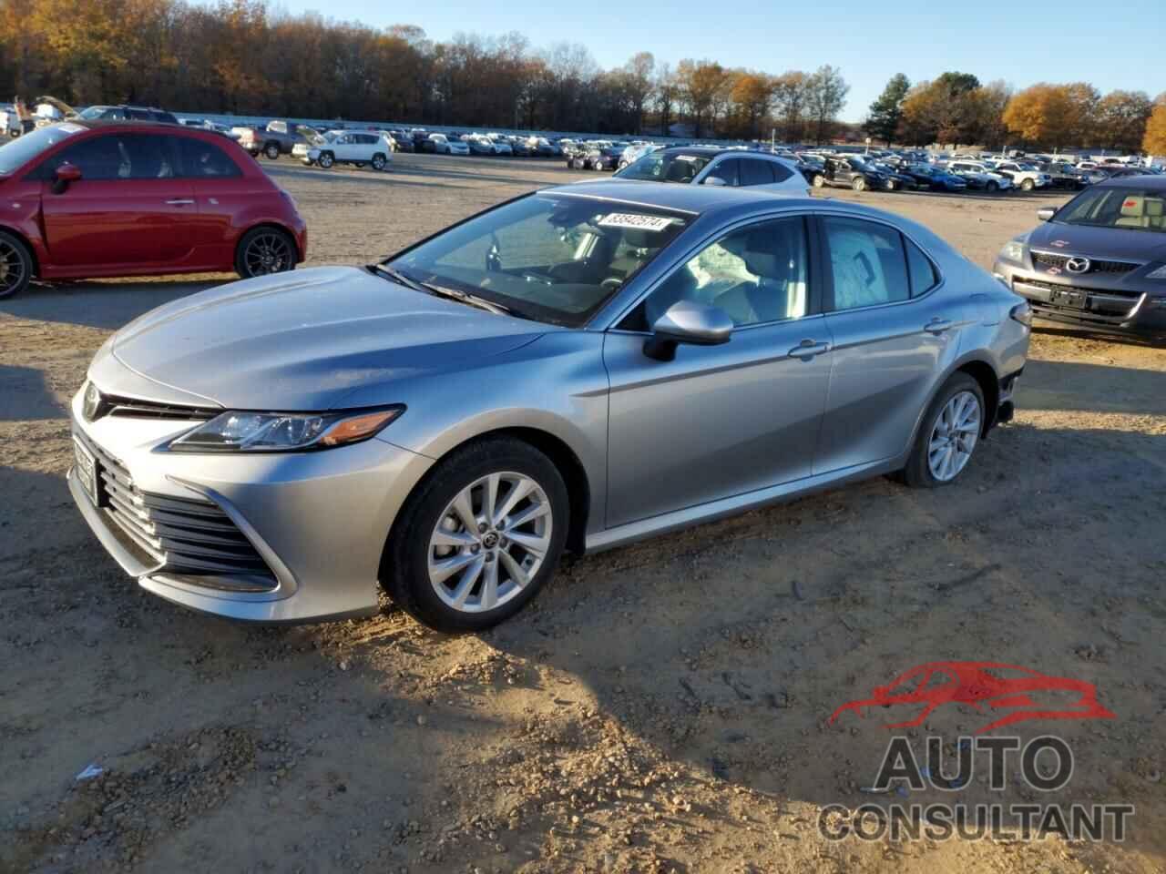 TOYOTA CAMRY 2022 - 4T1C11AK4NU662269