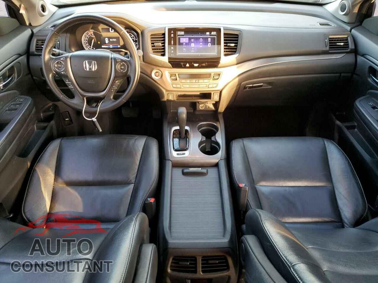 HONDA PILOT 2017 - 5FNYF5H59HB018475