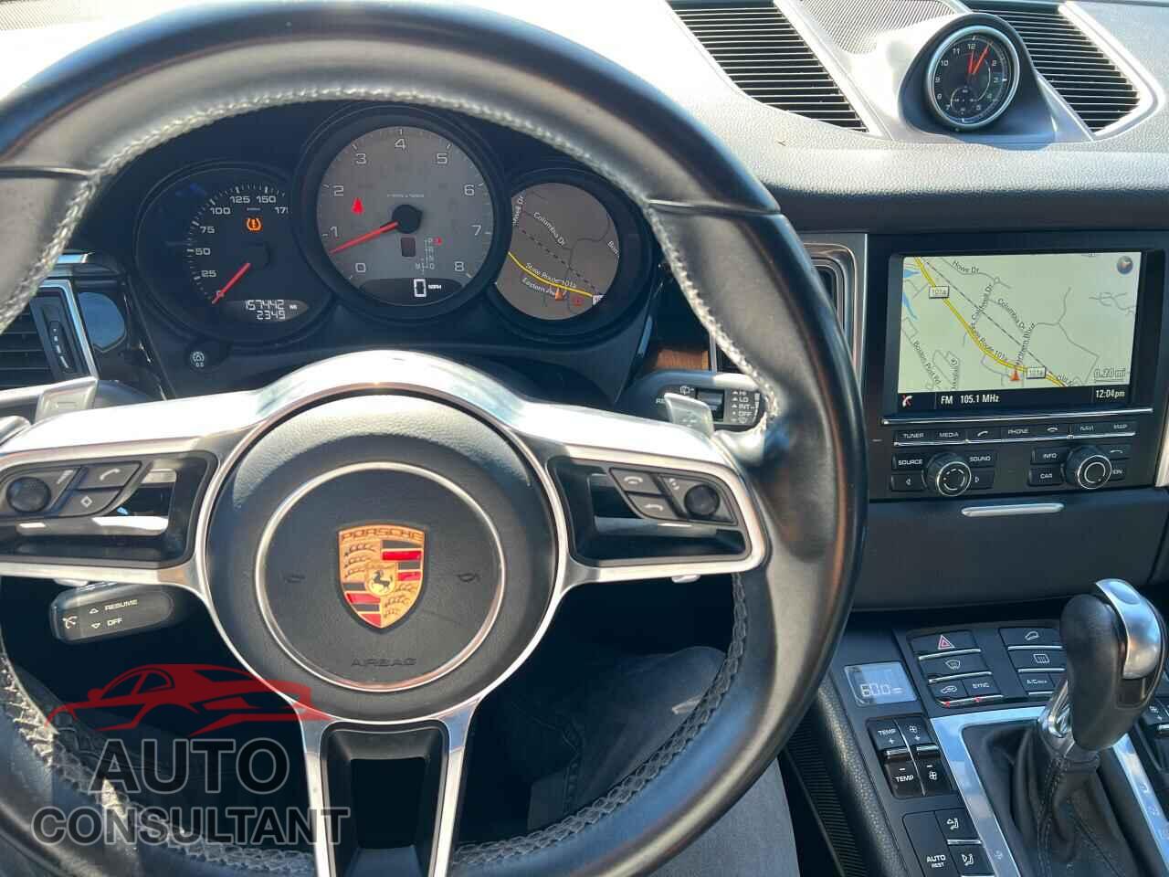 PORSCHE MACAN 2015 - WP1AB2A59FLB44740