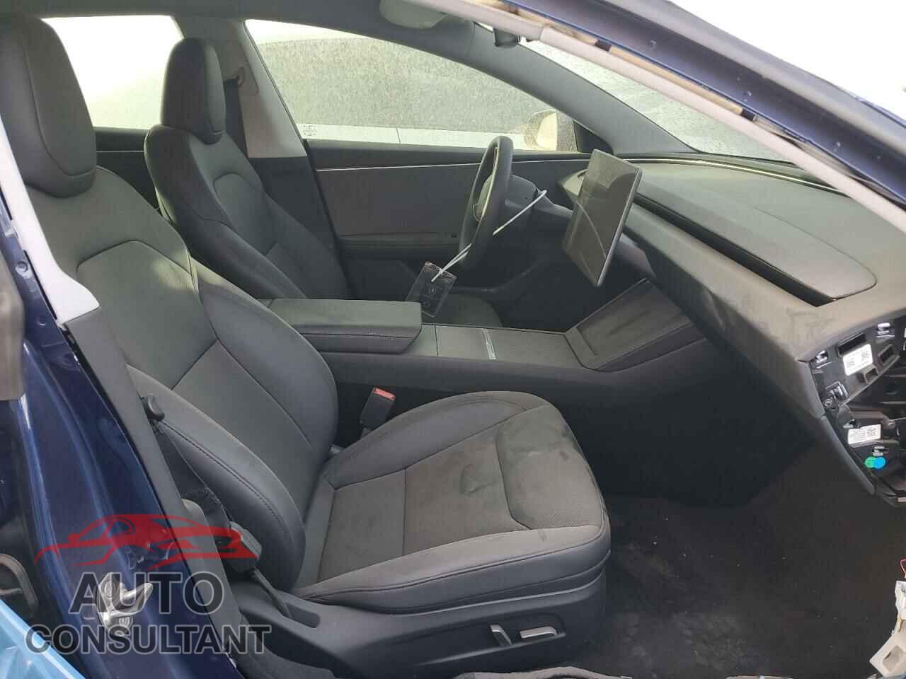 TESLA MODEL 3 2024 - 5YJ3E1EA2RF739715