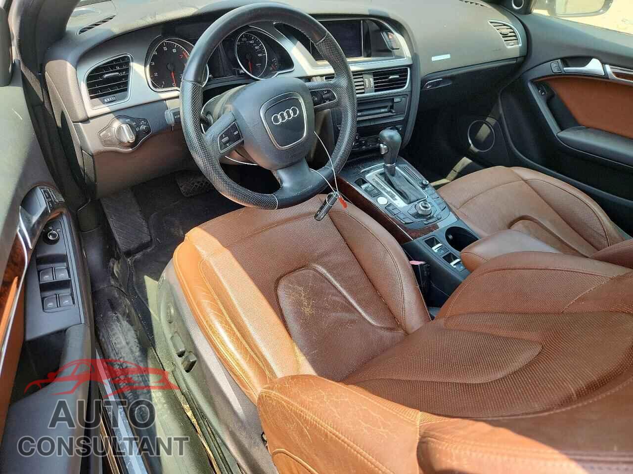 AUDI A5 2012 - WAULFAFH2CN000455