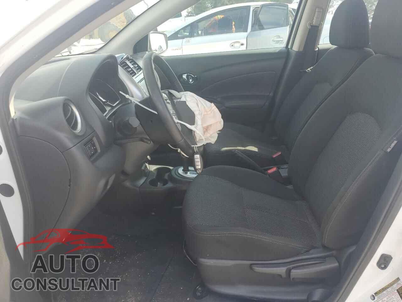 NISSAN VERSA 2019 - 3N1CN7AP3KL826479