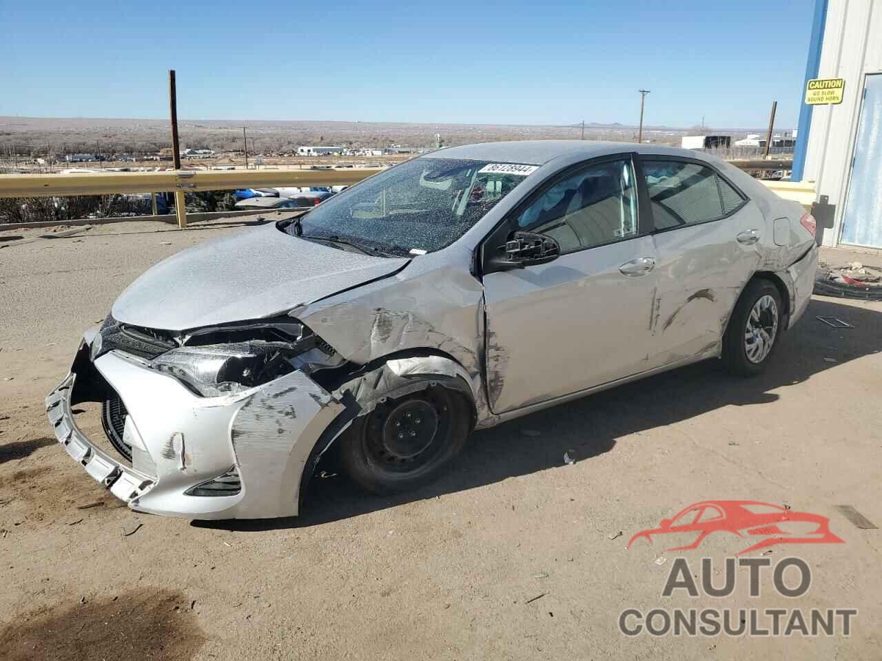 TOYOTA COROLLA 2018 - 5YFBURHE4JP767679