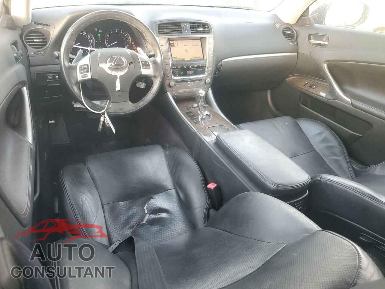 LEXUS IS 2011 - JTHFF2C28B2517070
