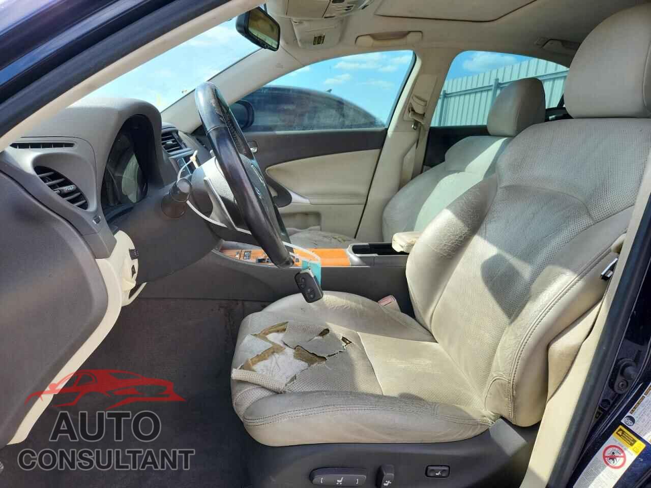 LEXUS IS 2009 - JTHBK262692083134