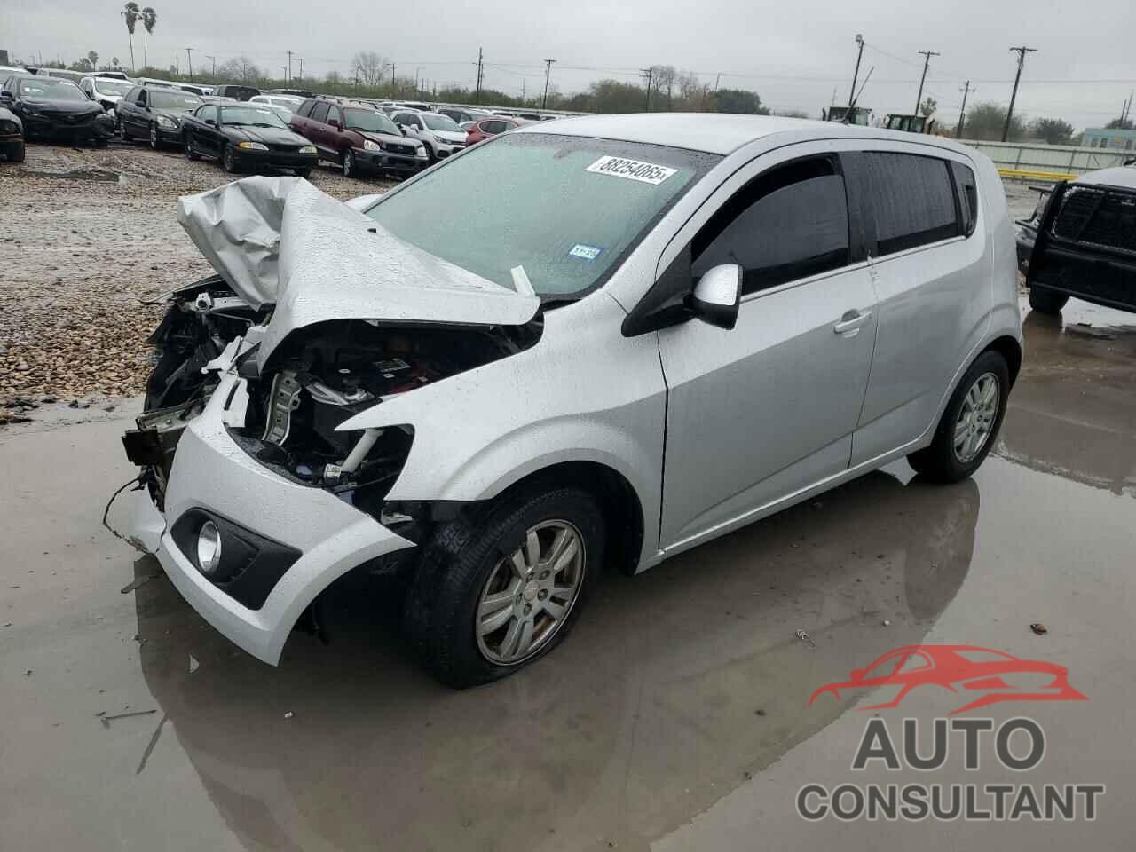 CHEVROLET SONIC 2014 - 1G1JC6SH1E4190045